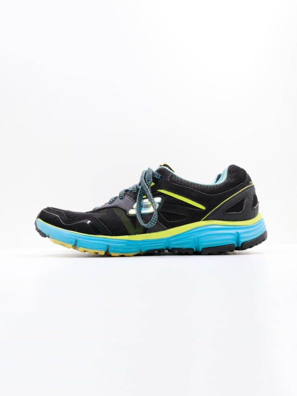 Skechers Black Mesh Lightweight Low Top Trail Running Shoes - Women's 9.5